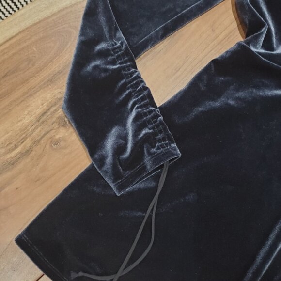 URBAN OUTFITTERS- Surplice Velvet Romper Skort Jumper in Indigo- M - Picture 7 of 14